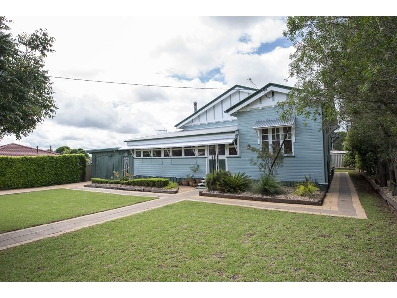 34 Platz Street, Darling Heights QLD 4350