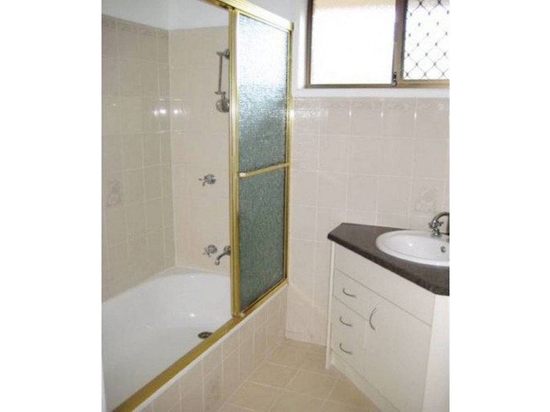 2/257 North Street, Wilsonton QLD 4350