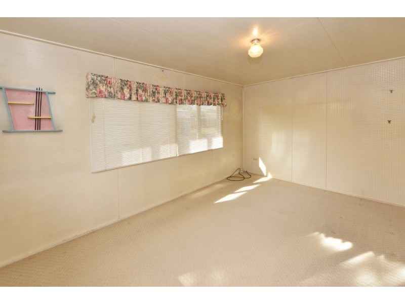 8 Faith Street, Rangeville QLD 4350