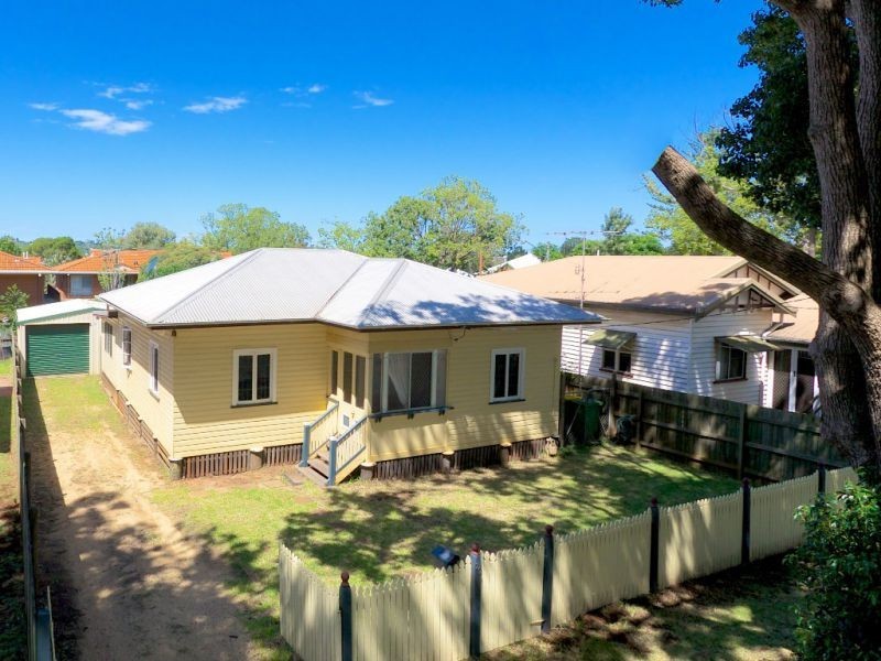 20 Boulton Terrace, Toowoomba QLD 4350