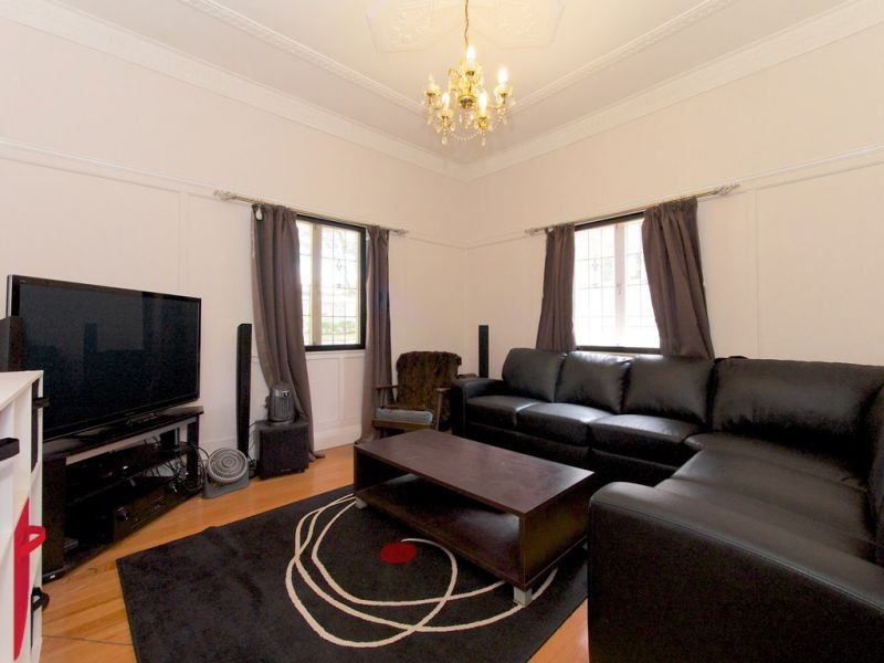 20 Boulton Terrace, Toowoomba QLD 4350