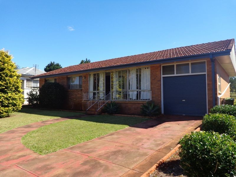 291a West Street, Harristown QLD 4350