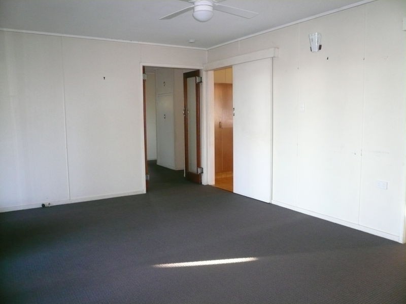 291a West Street, Harristown QLD 4350