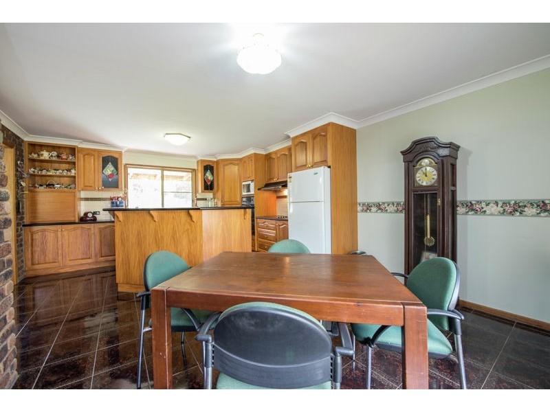 14 Hampton Road, Hampton QLD 4352