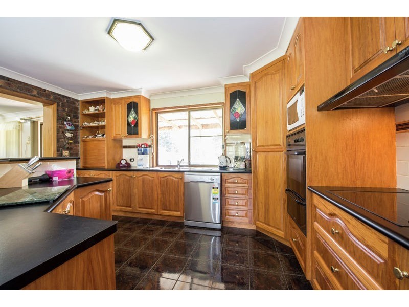 14 Hampton Road, Hampton QLD 4352