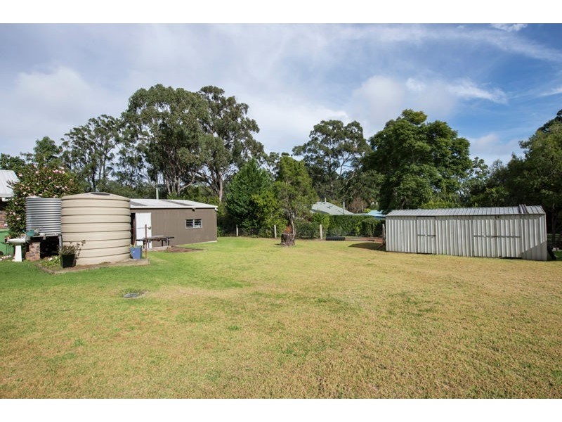 14 Hampton Road, Hampton QLD 4352