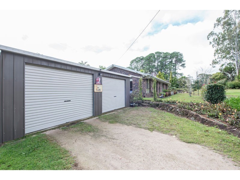 14 Hampton Road, Hampton QLD 4352