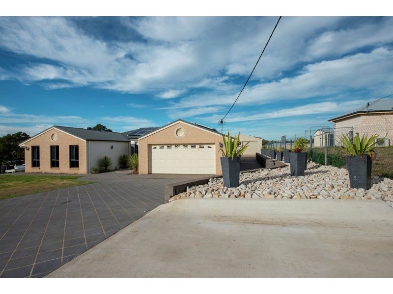 51 Peters Road, Meringandan West QLD 4352