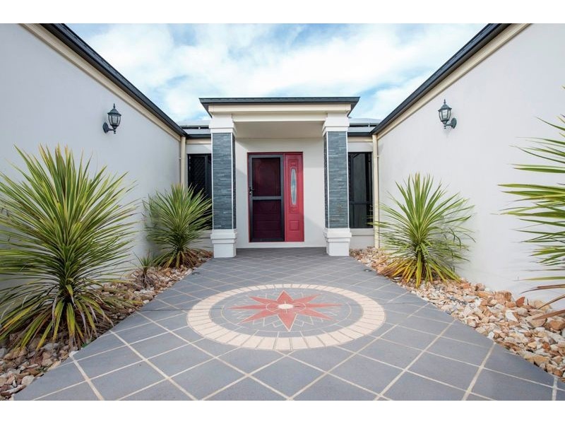 51 Peters Road, Meringandan West QLD 4352