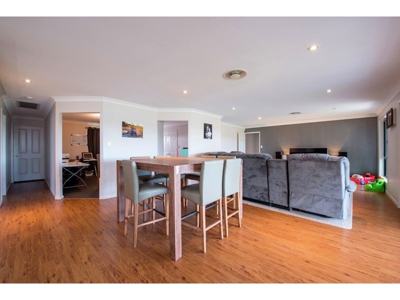 51 Peters Road, Meringandan West QLD 4352