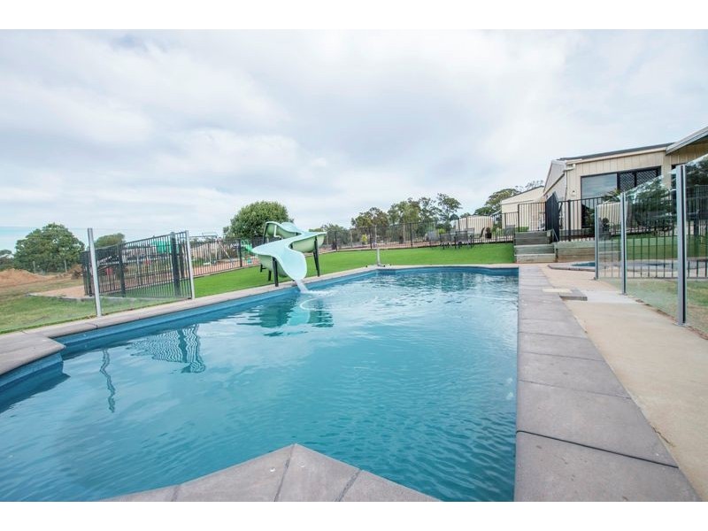 51 Peters Road, Meringandan West QLD 4352