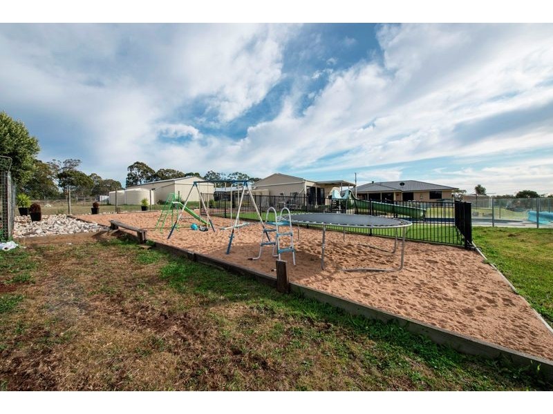 51 Peters Road, Meringandan West QLD 4352