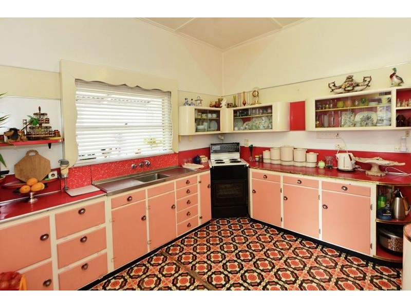 33 Tolmie Street, South Toowoomba QLD 4350