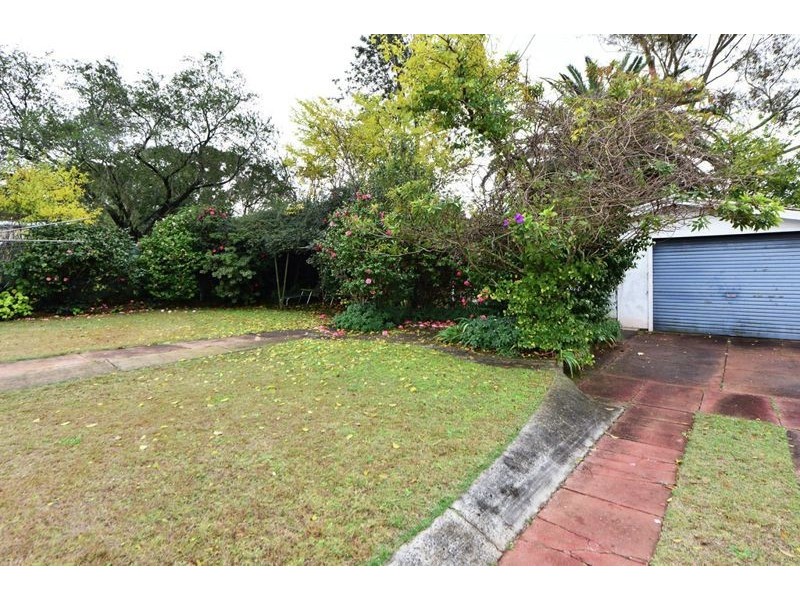 33 Tolmie Street, South Toowoomba QLD 4350