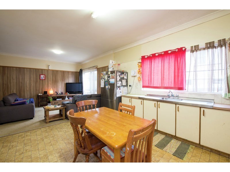 8 Roseberry Street, North Toowoomba QLD 4350