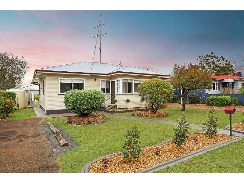 78 Drayton Road, Harristown QLD 4350