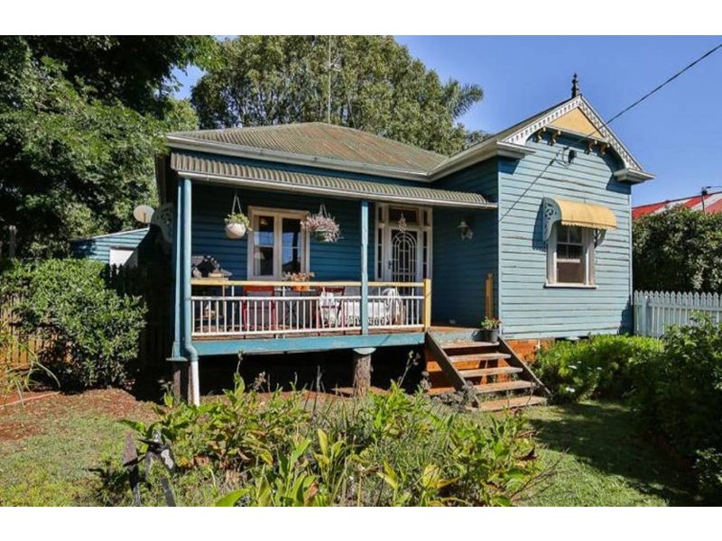 194 South Street, Centenary Heights QLD 4350