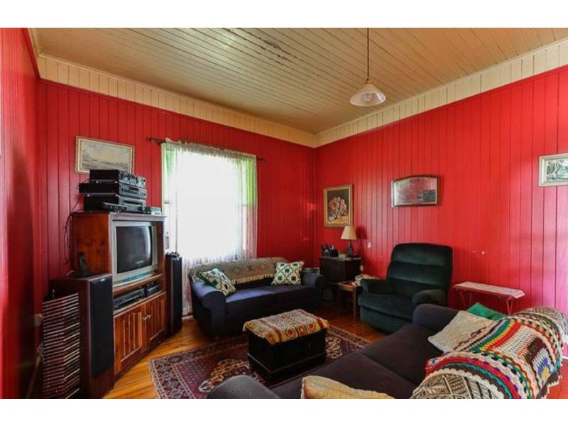 194 South Street, Centenary Heights QLD 4350