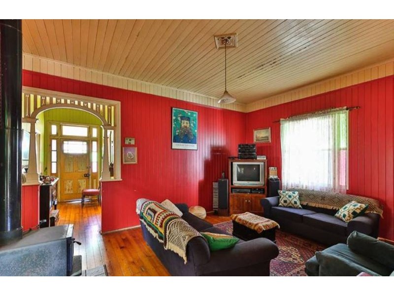 194 South Street, Centenary Heights QLD 4350