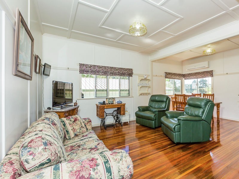 8 Perry Street, Harlaxton QLD 4350