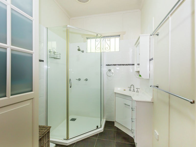 8 Perry Street, Harlaxton QLD 4350