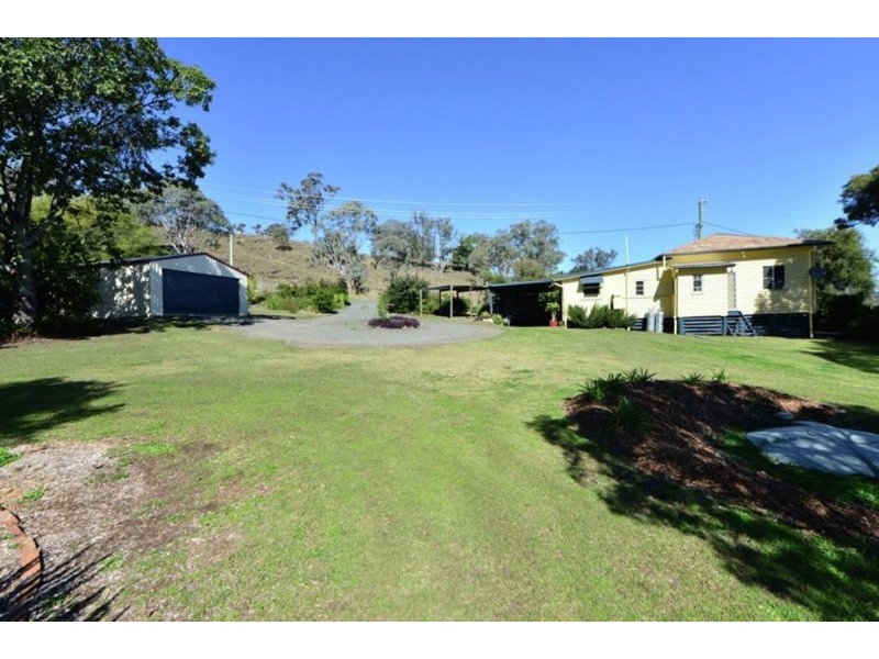 44 Main Street, Meringandan QLD 4352