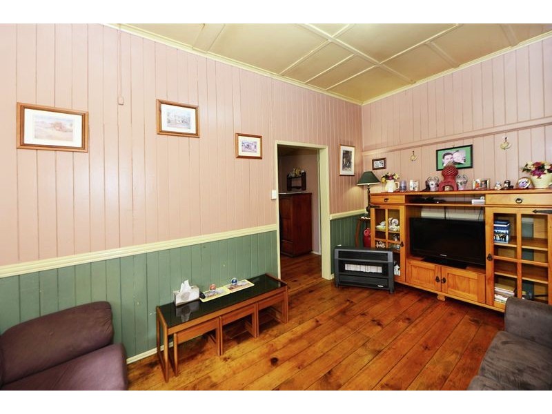 44 Main Street, Meringandan QLD 4352