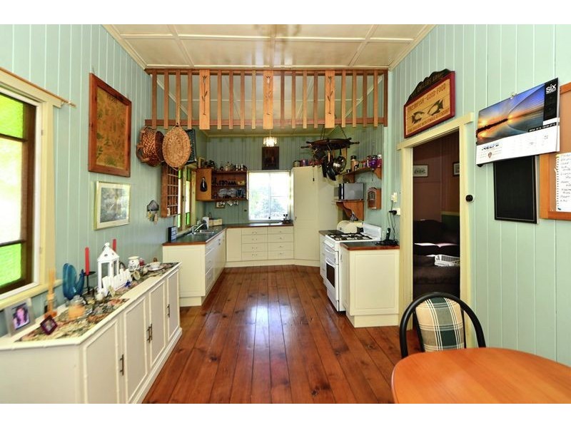 44 Main Street, Meringandan QLD 4352