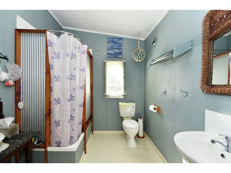 44 Main Street, Meringandan QLD 4352