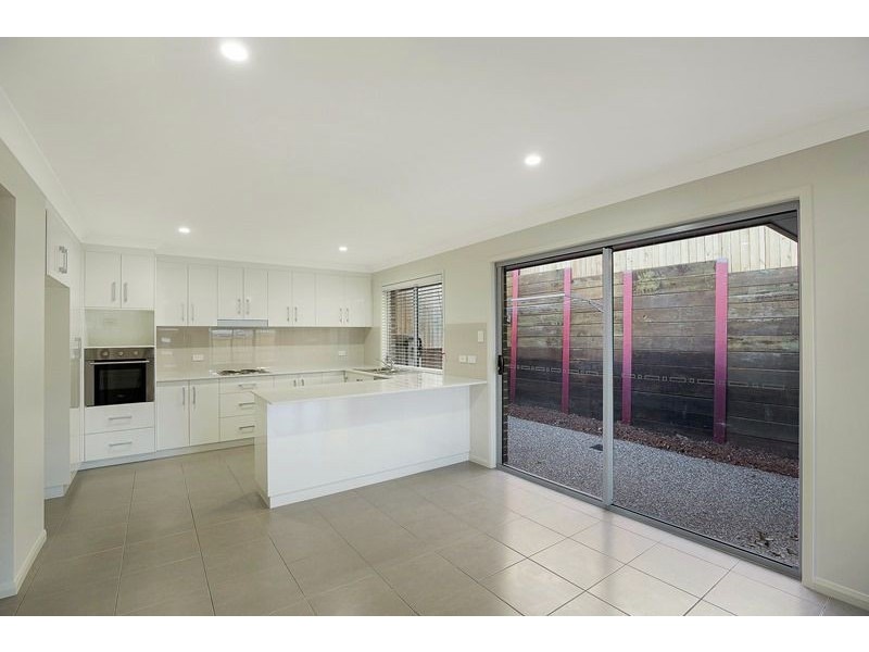 6 Dylan Court, Darling Heights QLD 4350
