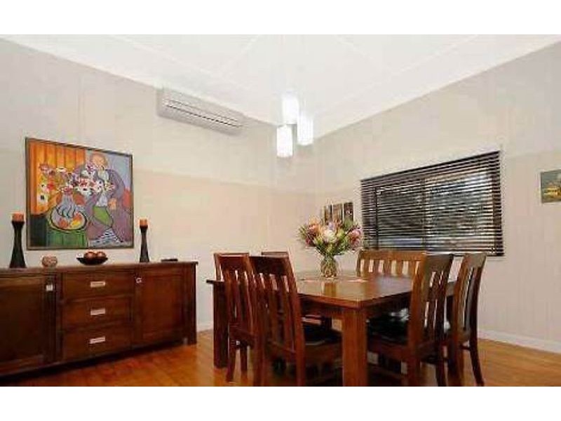 9 Hampshire Street, North Toowoomba QLD 4350