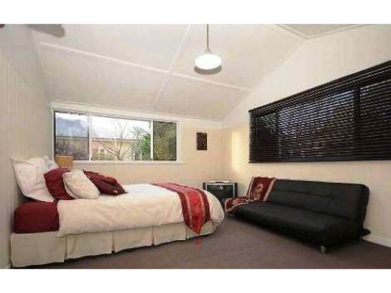9 Hampshire Street, North Toowoomba QLD 4350