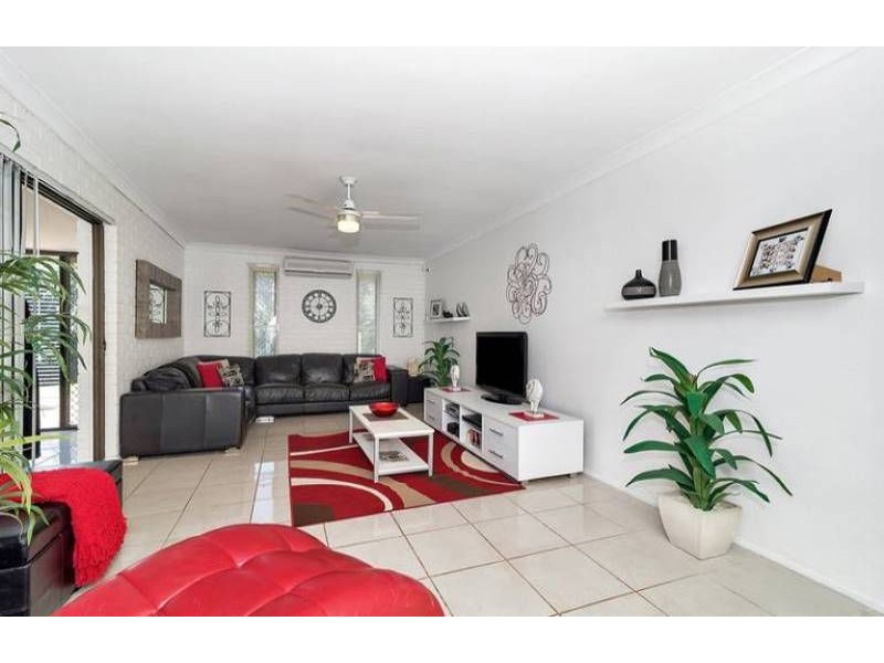 3 Outlook Crescent, Blue Mountain Heights QLD 4350