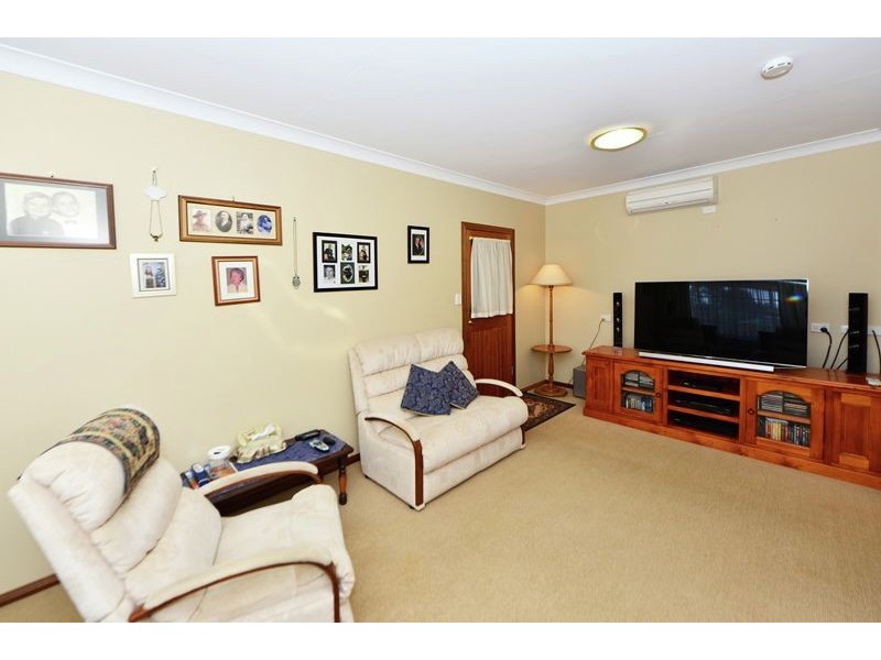 10 McIntyre Street, Centenary Heights QLD 4350