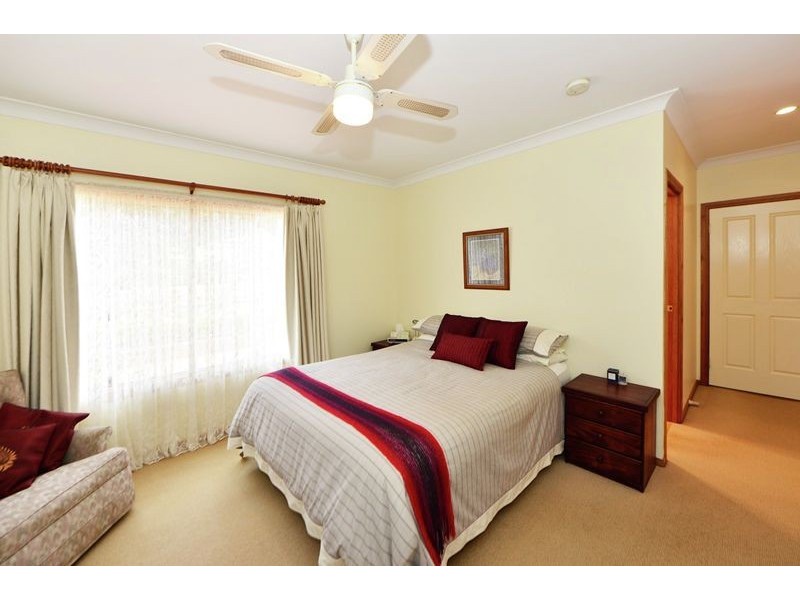 10 McIntyre Street, Centenary Heights QLD 4350