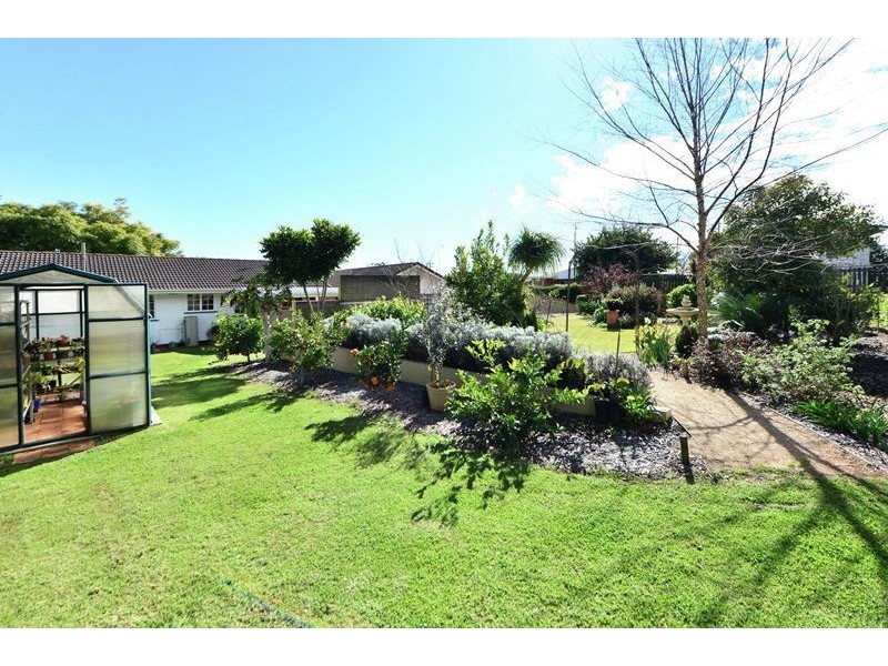 10 McIntyre Street, Centenary Heights QLD 4350