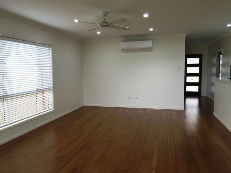 2/25 Scullin Street, Middle Ridge QLD 4350