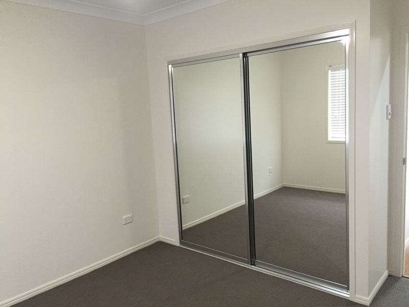 2/25 Scullin Street, Middle Ridge QLD 4350