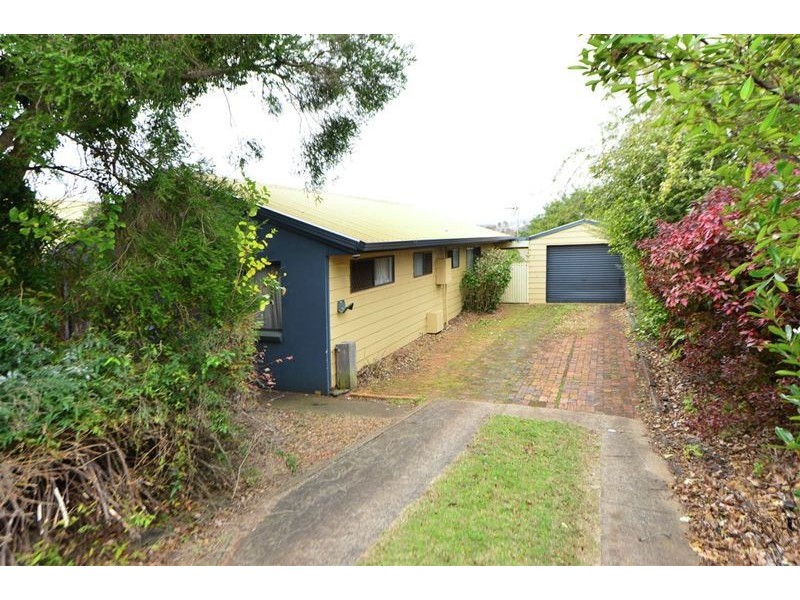 4 Rebecca Court, Kearneys Spring QLD 4350