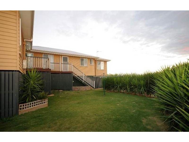 13 Carla Crescent, Westbrook QLD 4350