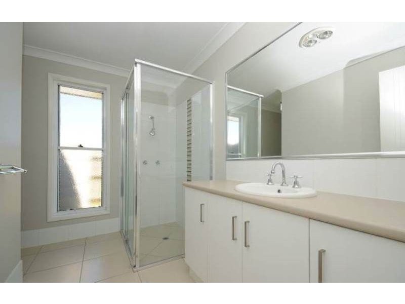 17 Opperman Drive, Kearneys Spring QLD 4350