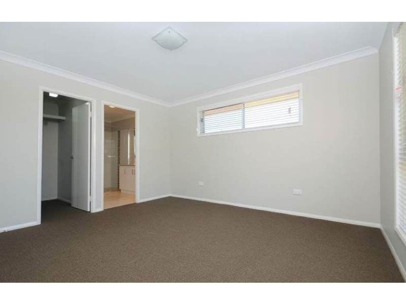 17 Opperman Drive, Kearneys Spring QLD 4350
