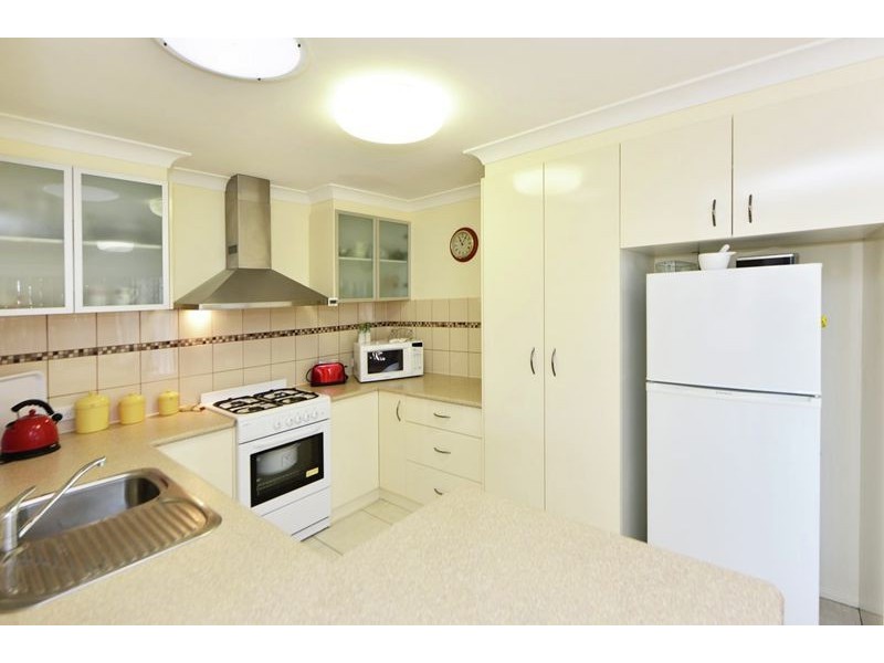 1/4 Araluen Court, Kearneys Spring QLD 4350