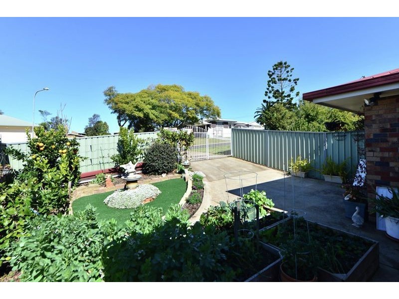 1/4 Araluen Court, Kearneys Spring QLD 4350