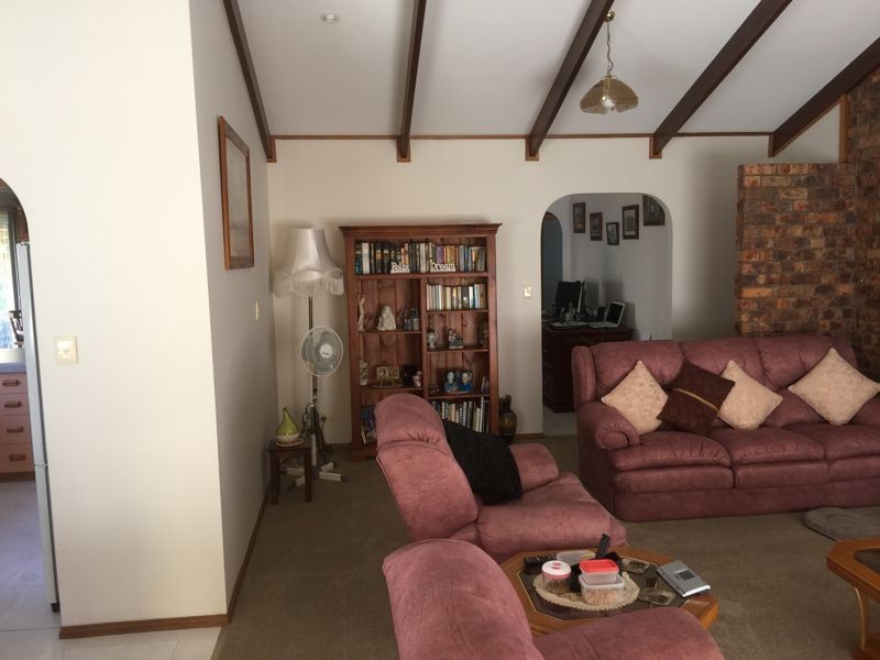 67 Jennifer Cres, Darling Heights QLD 4350