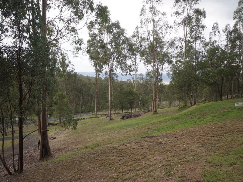 Upper Lockyer QLD 4352