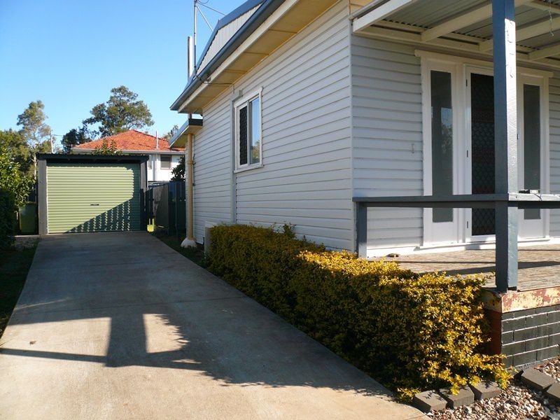 24 Loch Street, Centenary Heights QLD 4350