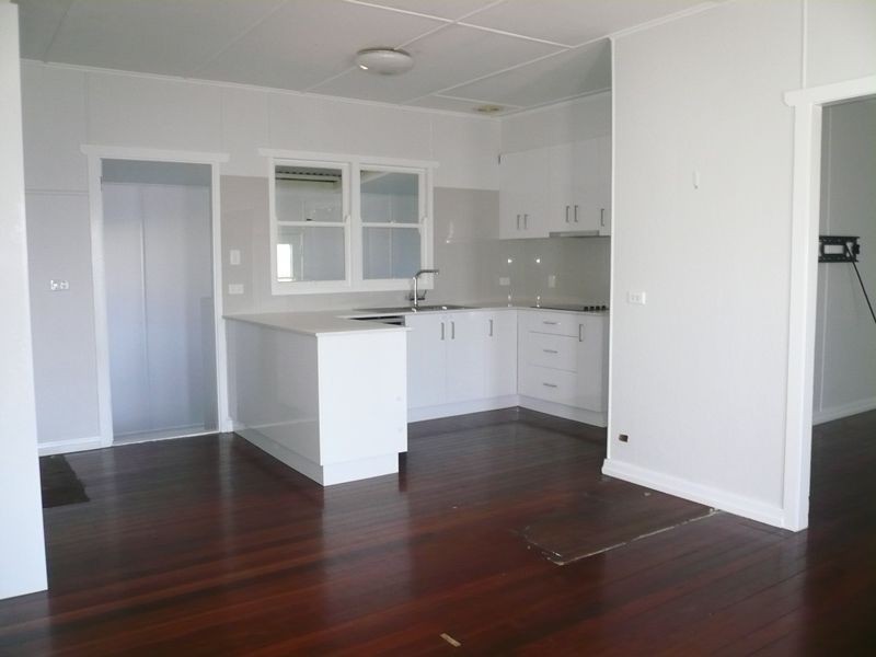 24 Loch Street, Centenary Heights QLD 4350