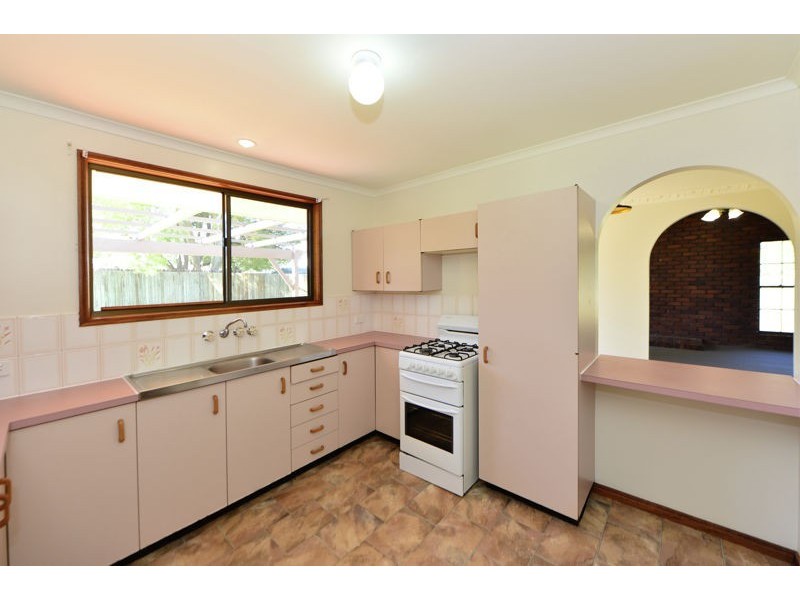 2 Christopher Court, Harristown QLD 4350