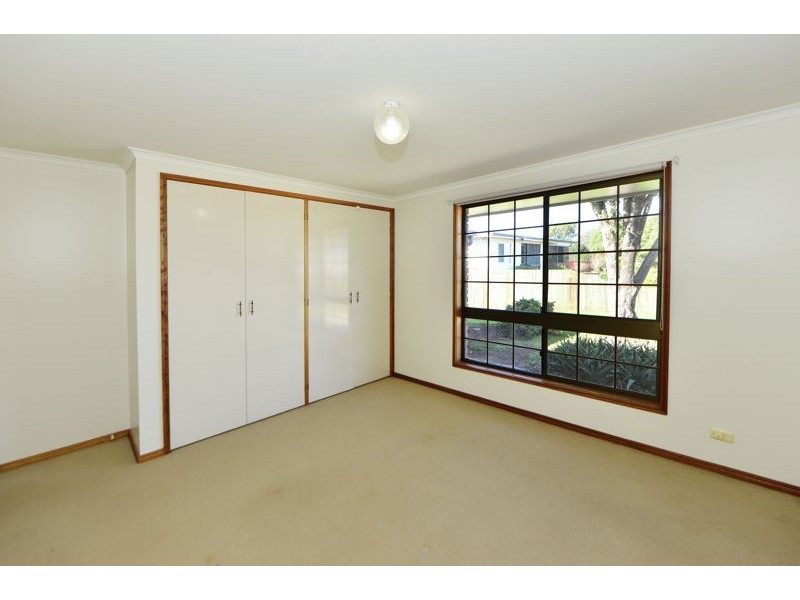 2 Christopher Court, Harristown QLD 4350